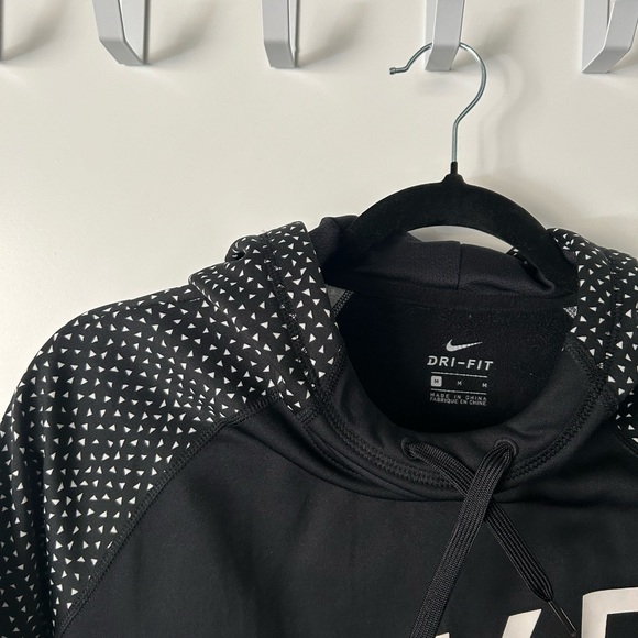 Women’s Nike hoodie - Picture 2 of 3